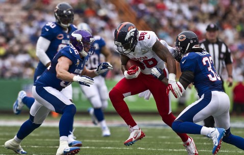 世界杯2026-武切维奇独揽30+20统治禁区，奇才攻防压制终结马刺六连胜