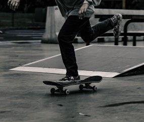 开云体育中国官网-北欧铁骑破北非壁垒，特奥关键一击，芬兰足球历史性突围摩洛哥