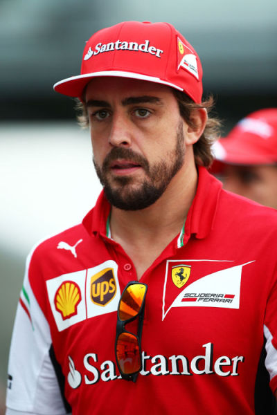 红牛车队力克雷诺车队,阿隆索高光表现 红牛车队力克雷诺车队,阿隆索高光表现