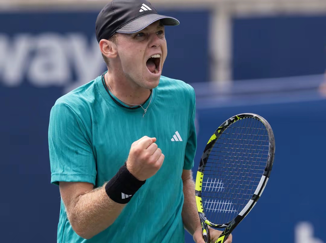 ATP总决赛翻盘年终总决赛，穆雷统治全场