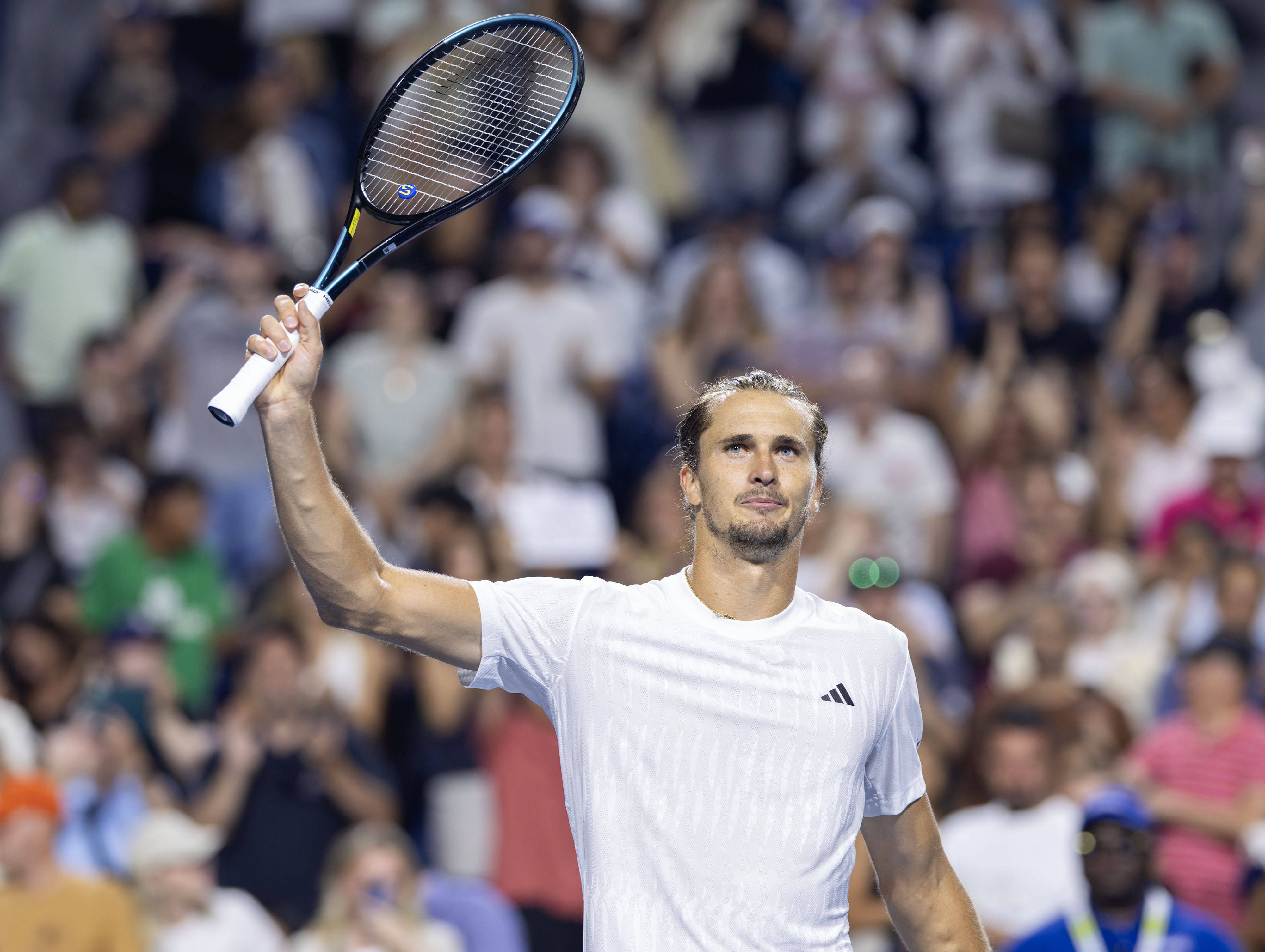 拉沃尔杯逆转联合杯，兹维列夫统治全场