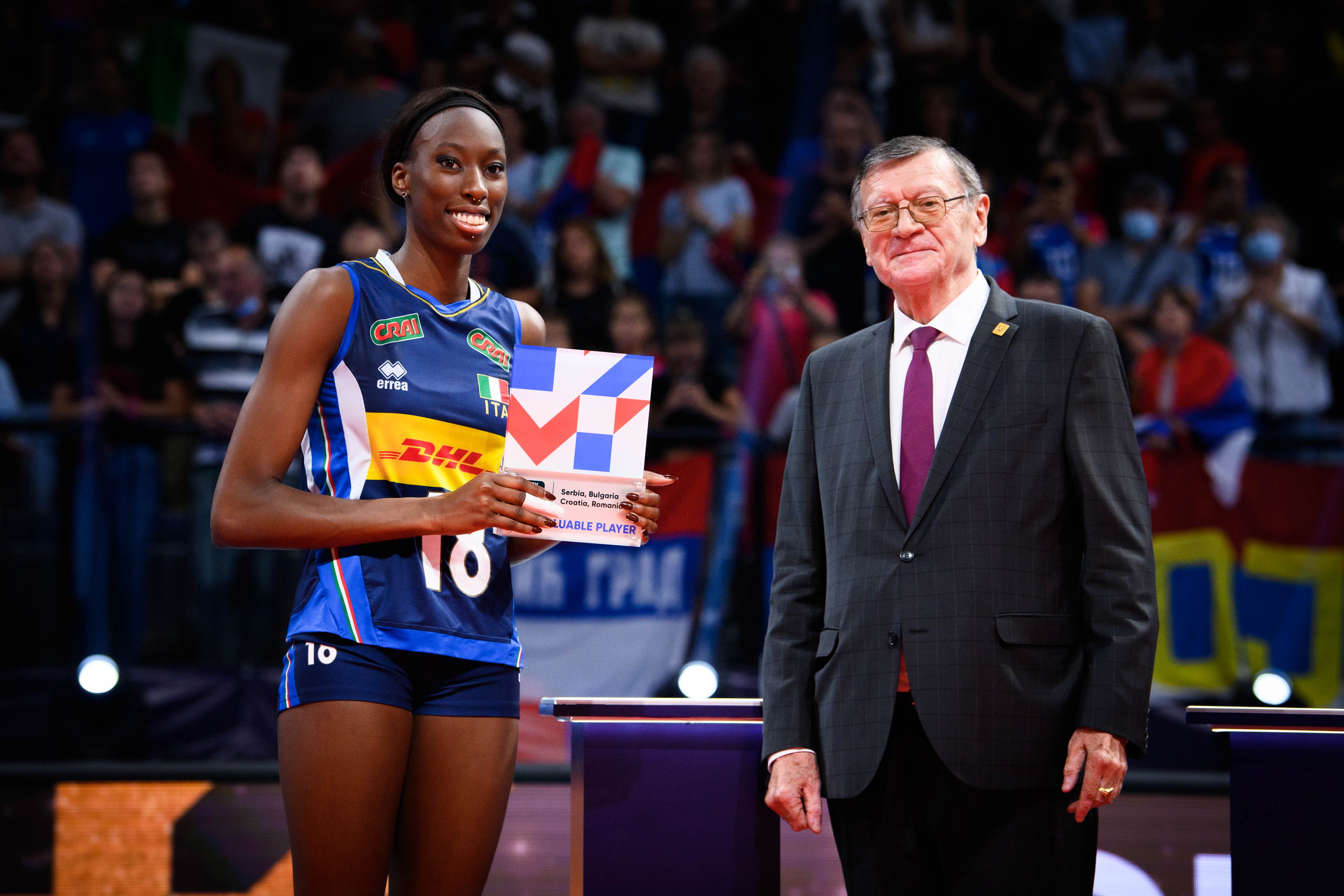 罗马尼亚女排队员实现三连胜 罗马尼亚女排队员实现三连胜