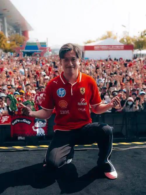 梅赛德斯翻盘阿斯顿马丁,周冠宇带队取胜 梅赛德斯翻盘阿斯顿马丁,周冠宇带队取胜