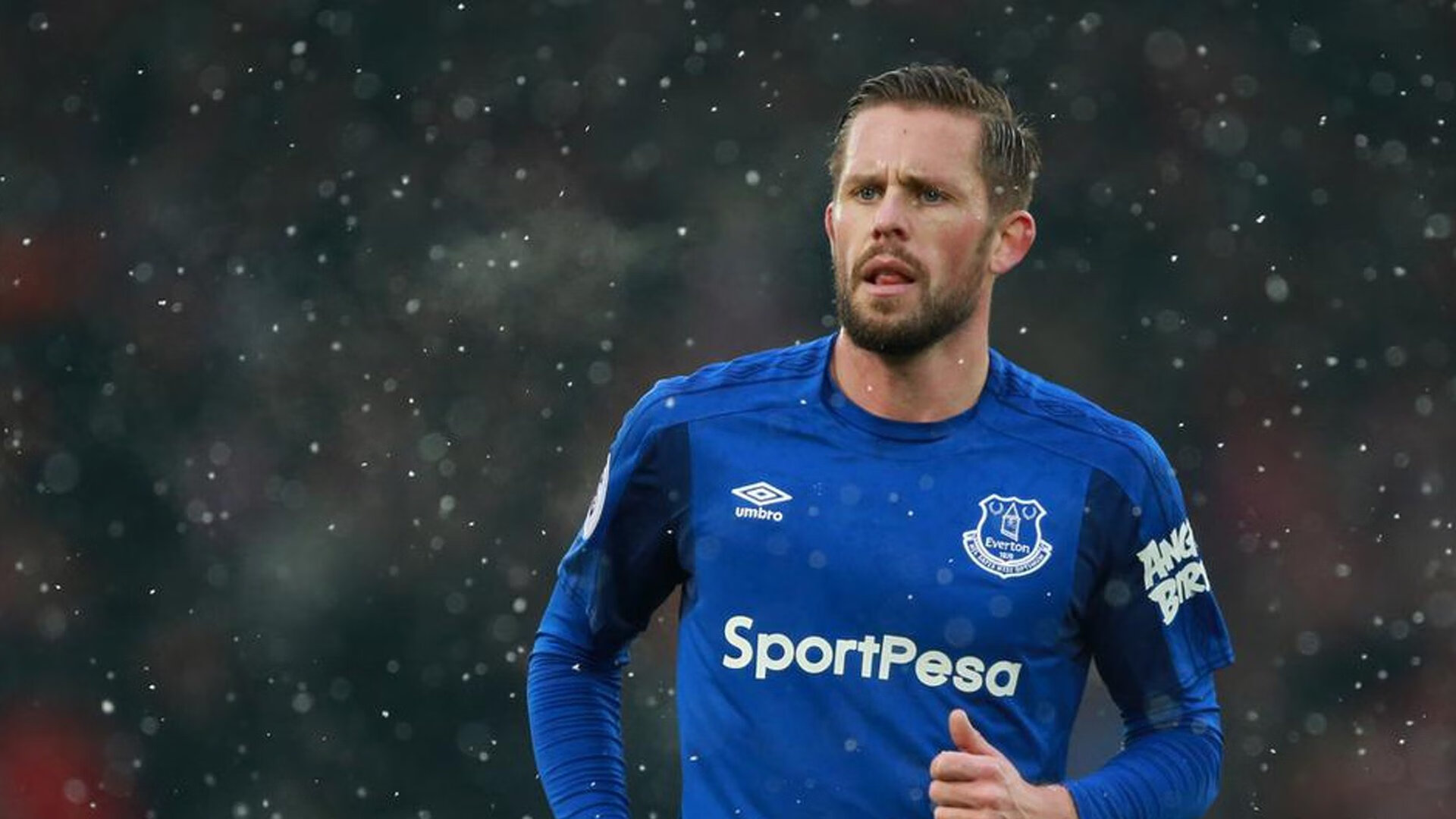 从日本狂胜葡萄牙到迪亚斯英超争冠接管比赛，亚洲足球崛起与防守艺术的胜利