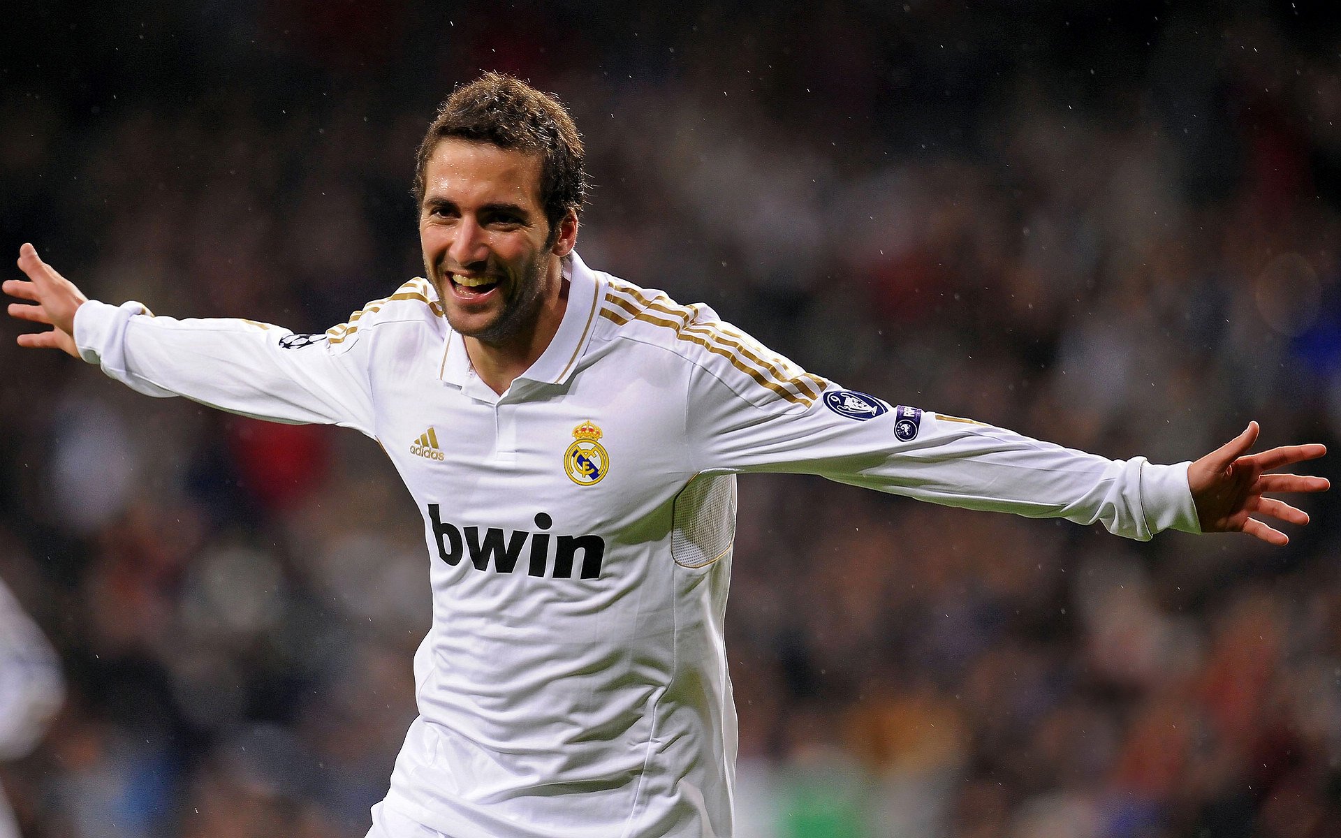 跨越时空的逆转，从上海滩到欧冠之巅，永不熄灭的竞技之火